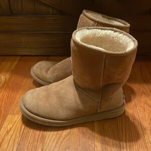UGG chestnut boots size 8